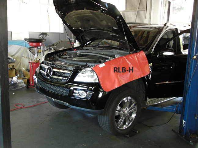 RLB-H Fender on Mercedes